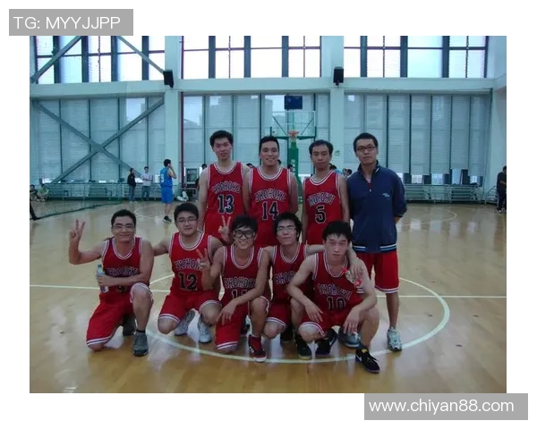 赛后分析:北京篮球队与武汉篮球队的团队协作表现与战术总结 赛后分析:北京篮球队与武汉篮球队的团队协作表现与战术总结